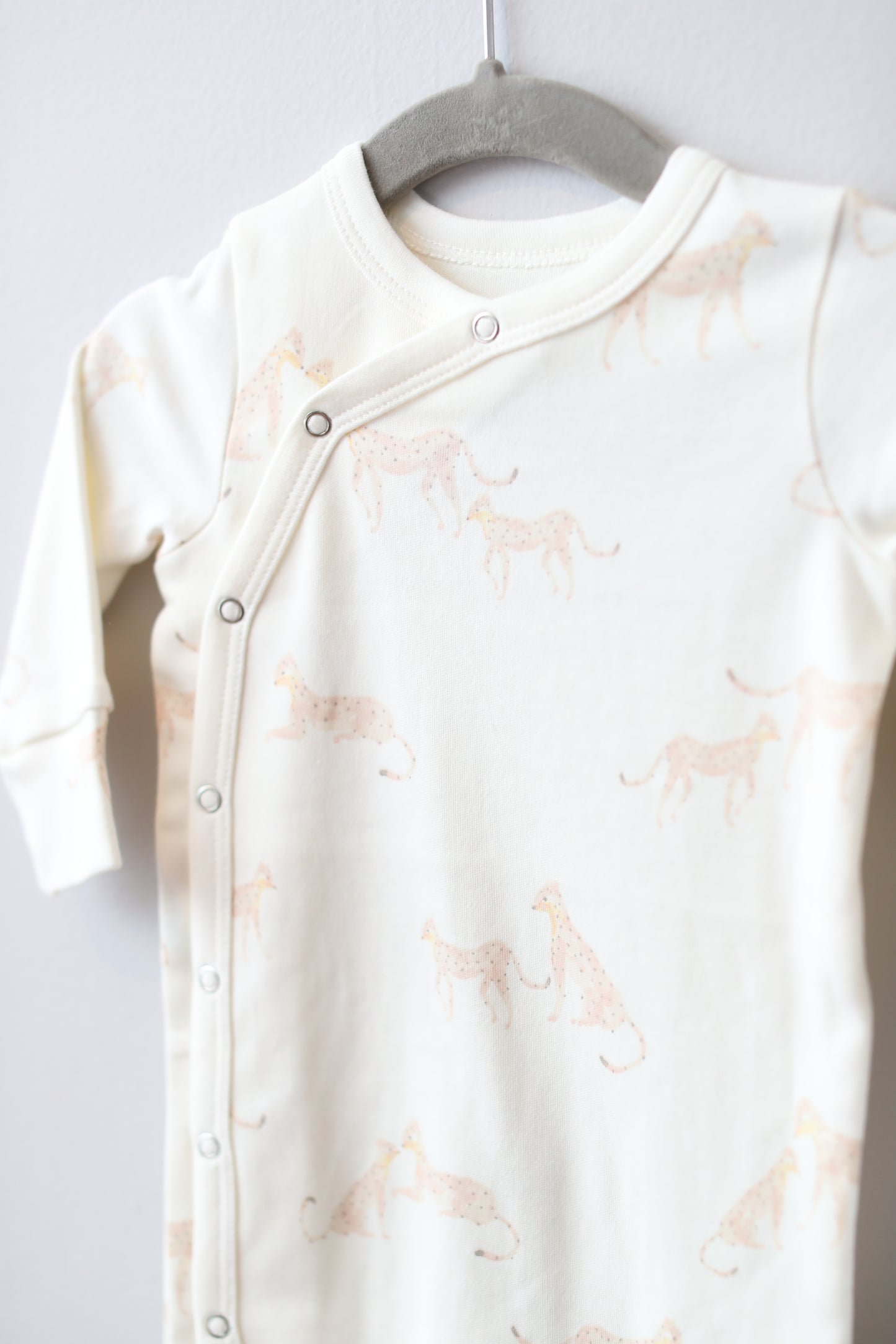 Pehr • NWT White Cheetah Playsuit • 0-3 Months