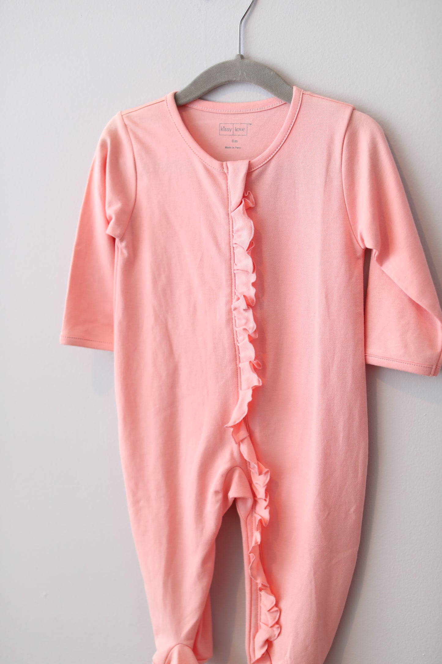 Kissy Love • NWT Coral Ruffle PJs • 9 Months