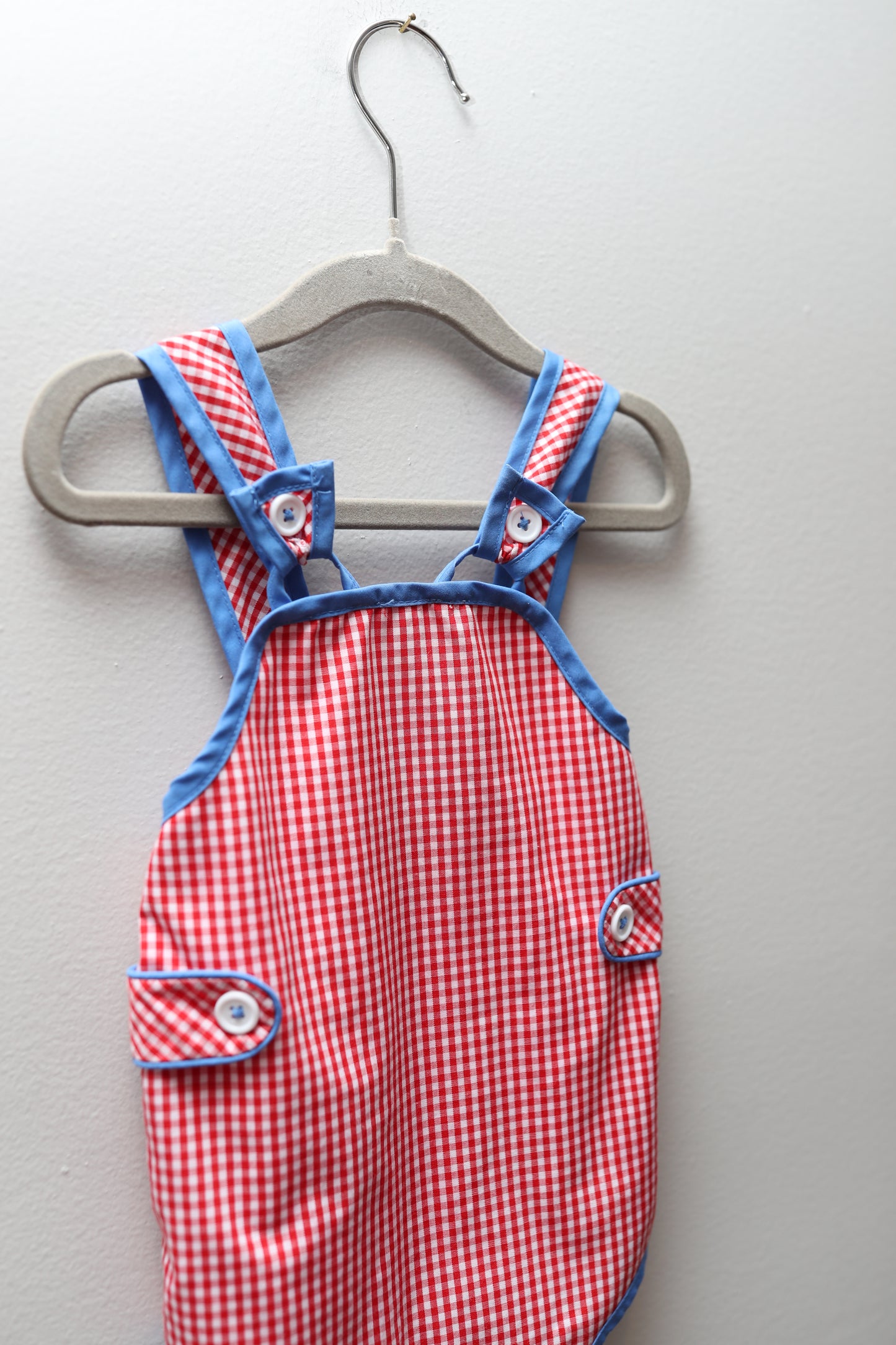 Beaufort Bonnet • Red Gingham w/ Blue Trim Bubble • 6-12 Months