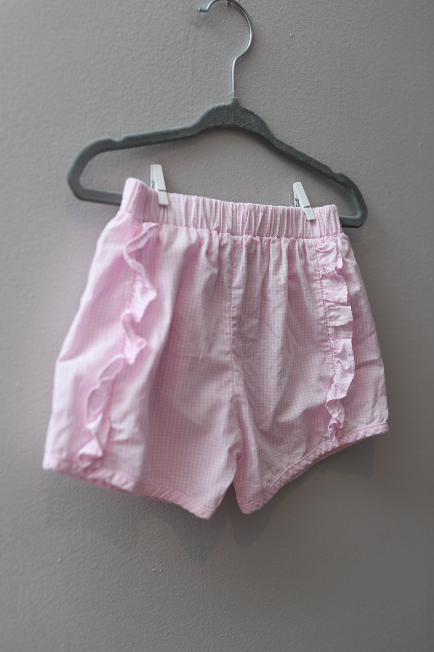 Busy Bees Smocks • Pink Gingham Shorts • 3T